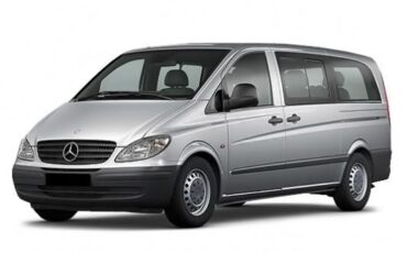 سيارة نقل ركاب مرسيدس فيتو 8 ركاب